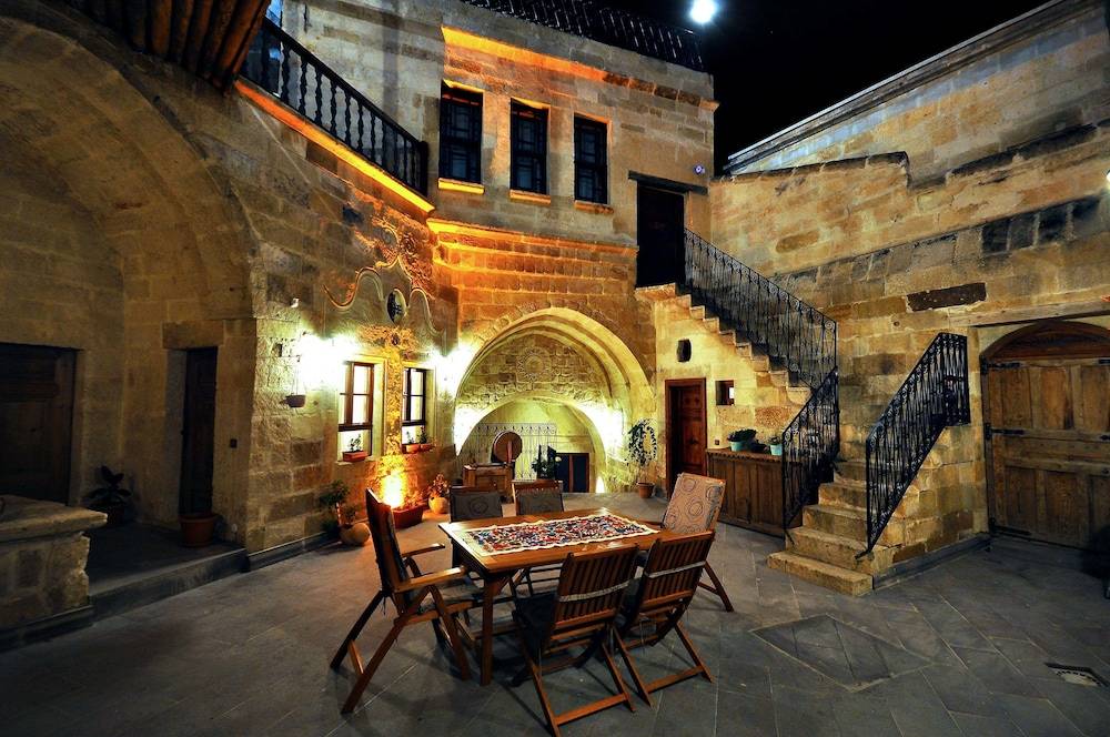 Has Cave Konak 1