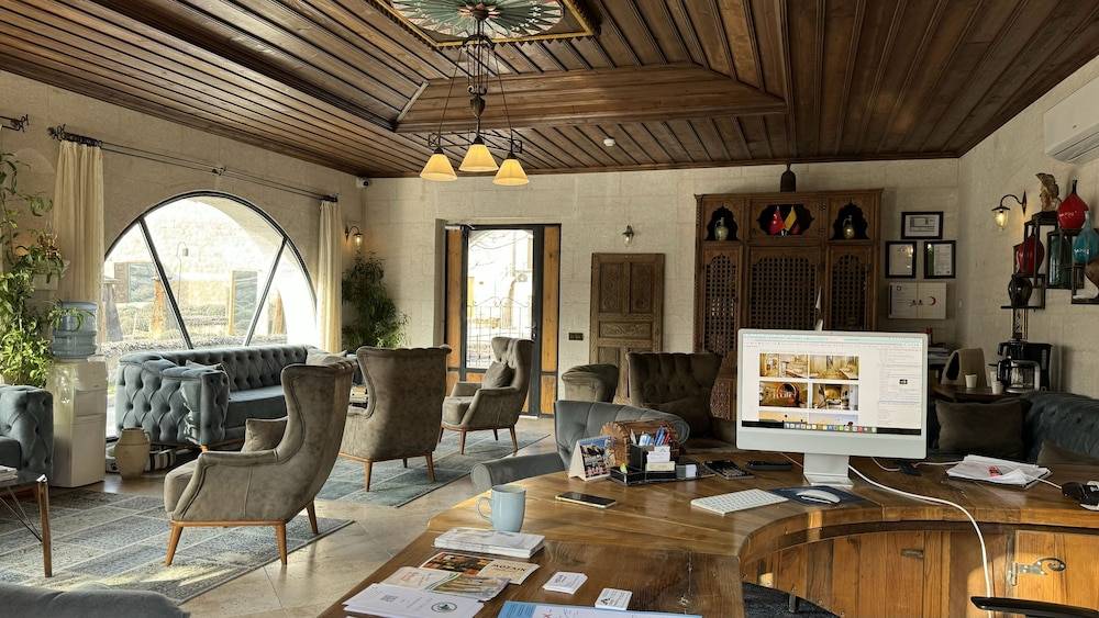 Design Cave Hotel 2