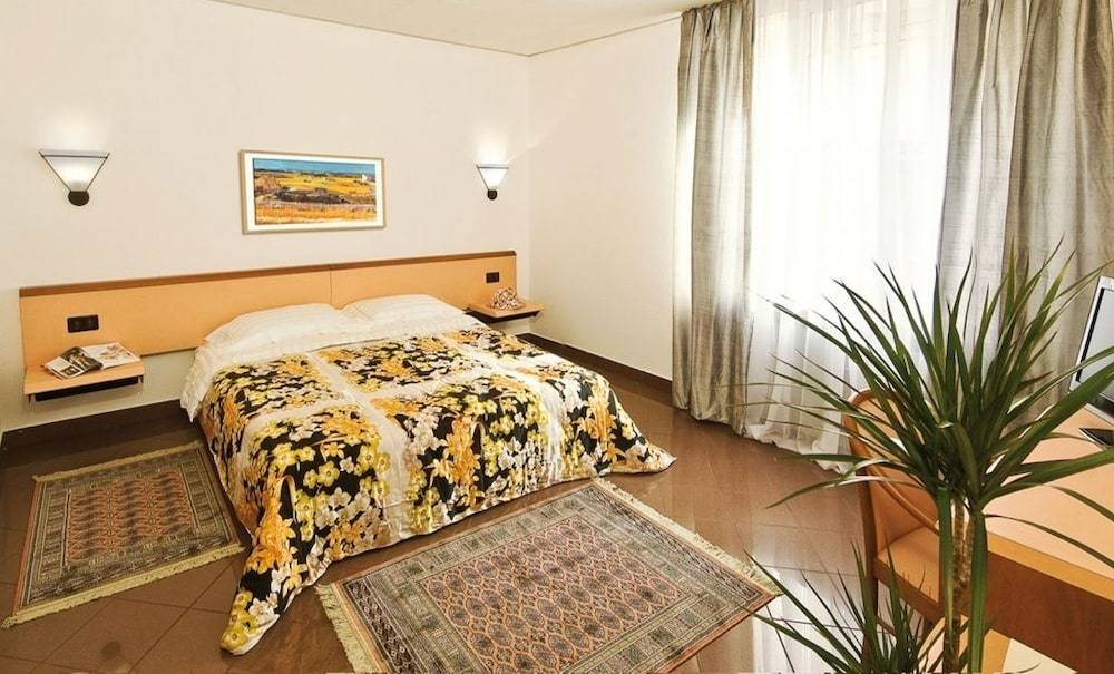 Hotel Bahnhof Haus 2