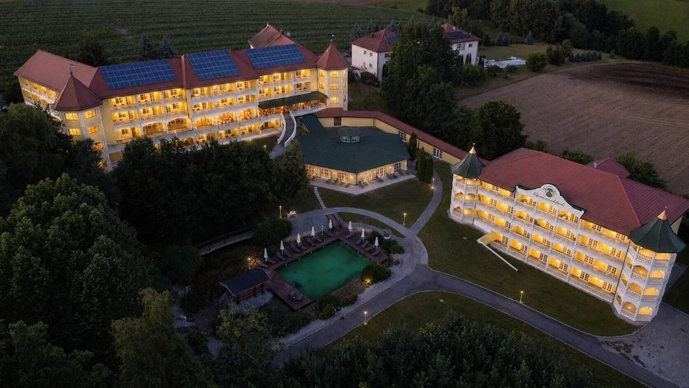 Wellnesshotel Parkschlössl zu Thyrnau Ihr adults only SPA Resort 1