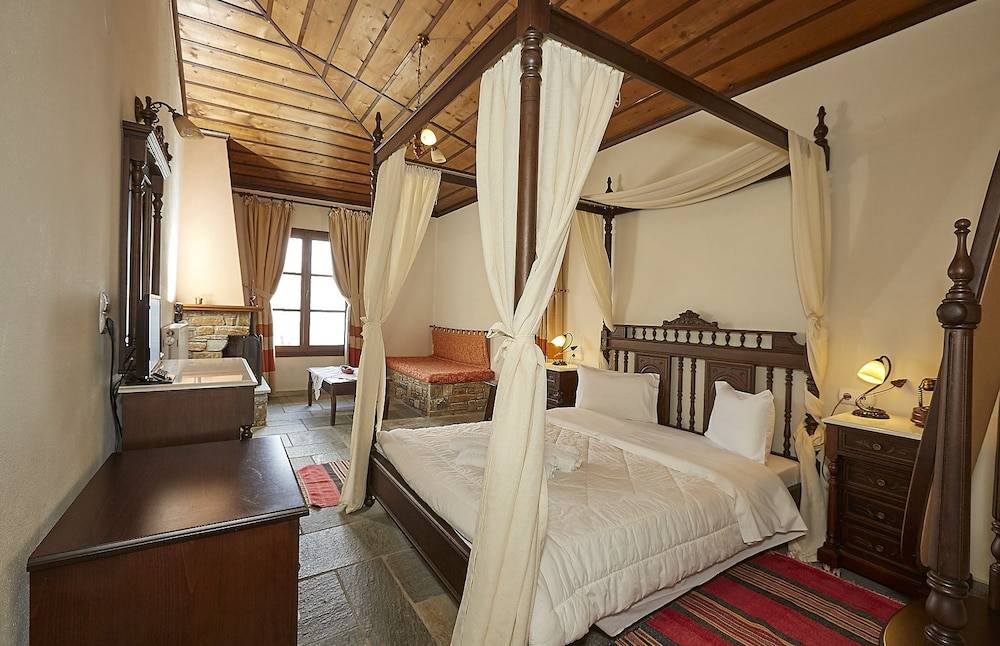 Hotel Atrapos 1