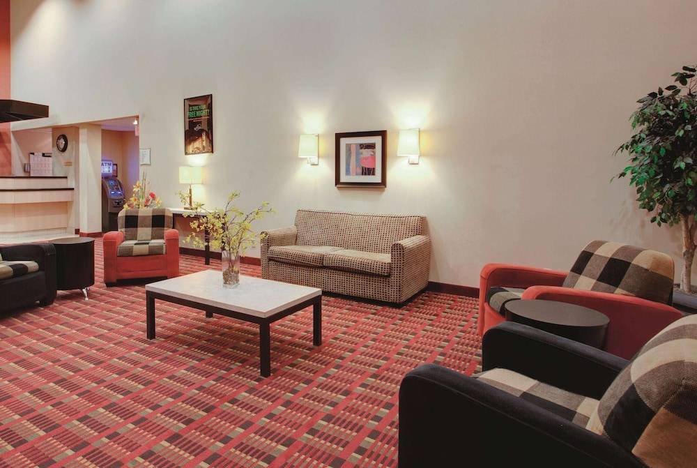 Ramada Inn by Wyndham Fairfield NJ 2