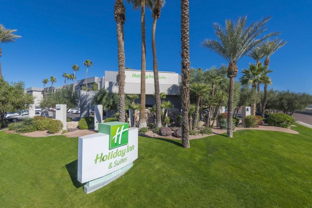 Holiday Inn & Suites PHOENIX AIRPORT NORTH by IHG 1