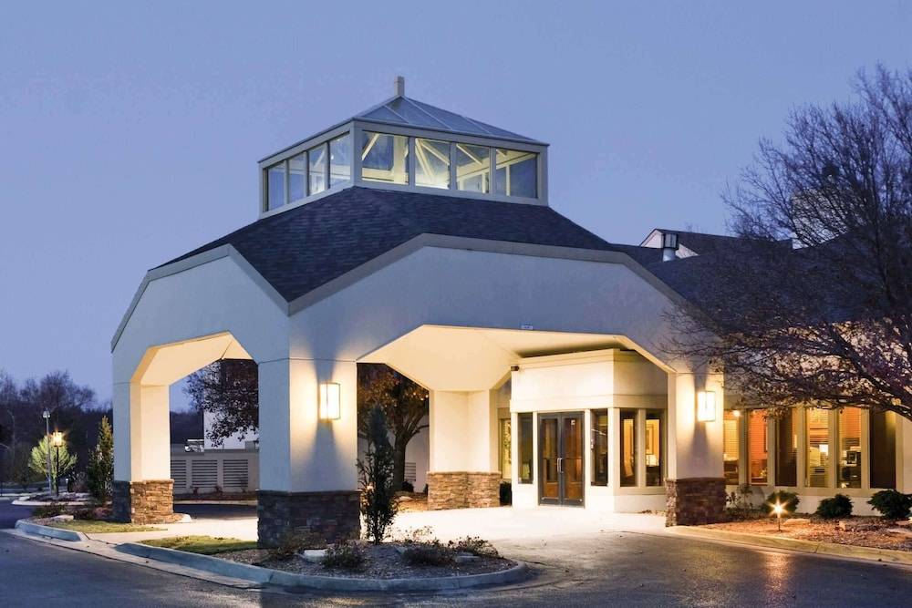 Quality Inn & Suites Albuquerque Midtown - University Area 1