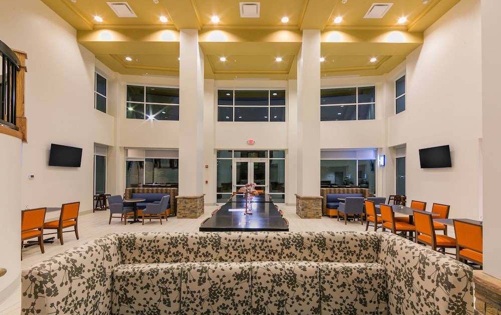 Holiday Inn Express GATLINBURG DOWNTOWN by IHG 2