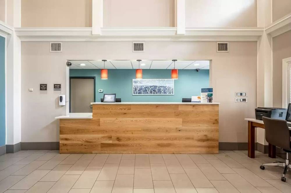 Sleep Inn & Suites 2