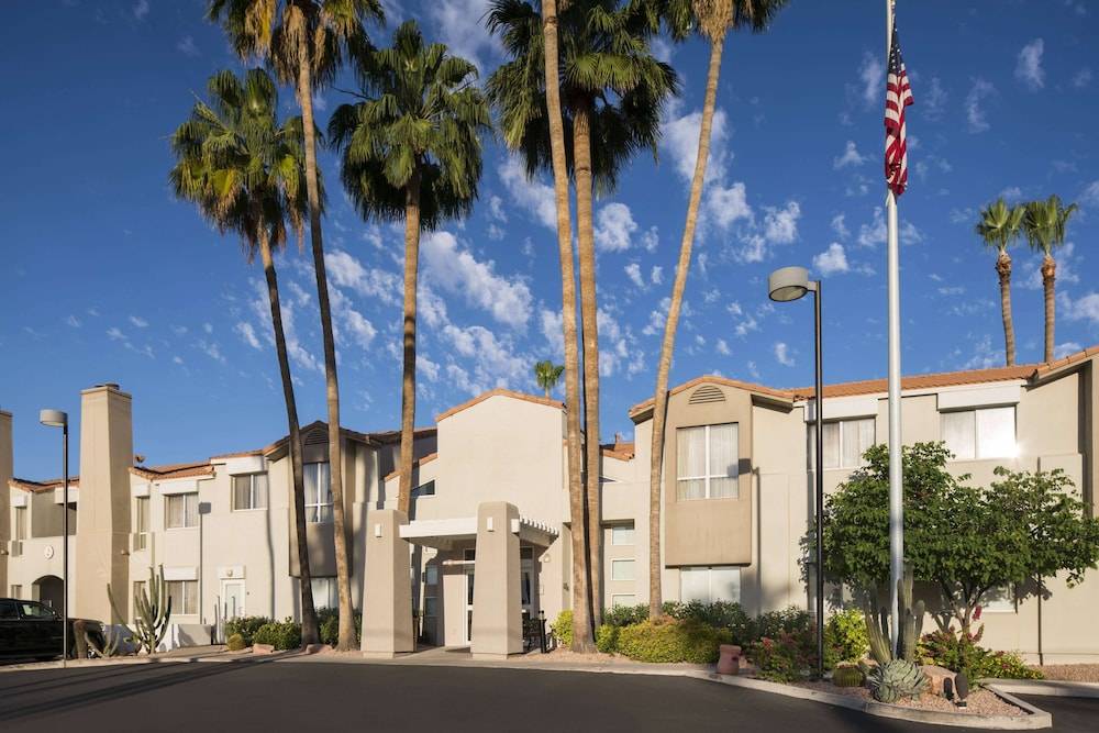 Sonesta ES Suites Scottsdale Paradise Valley 1