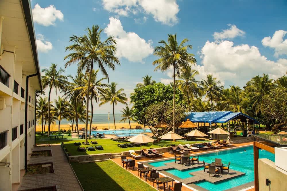 Camelot Beach Hotel 1