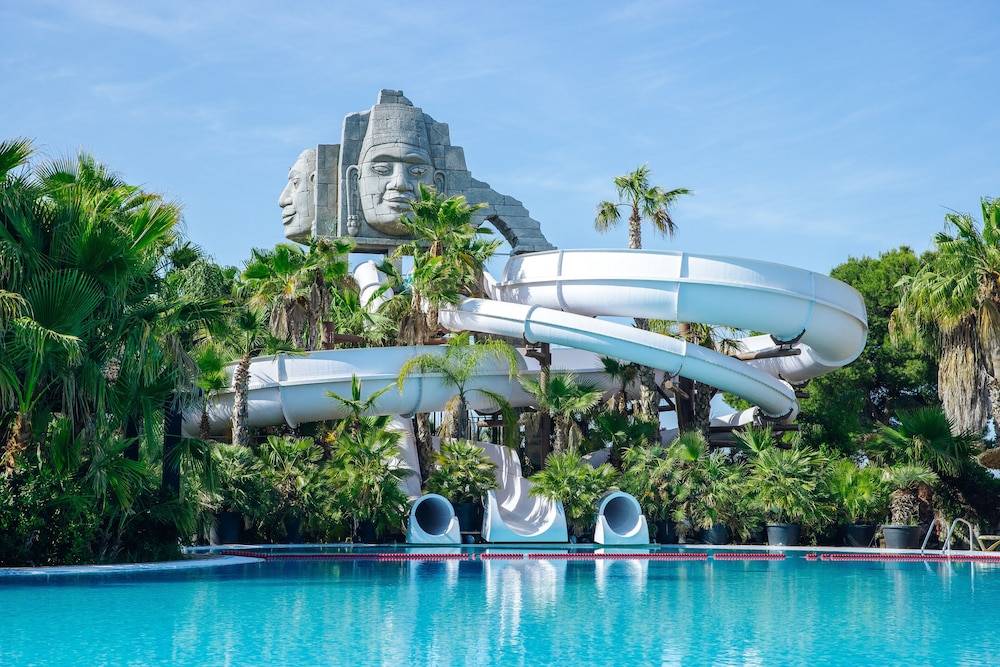 Alannia Costa Blanca 1