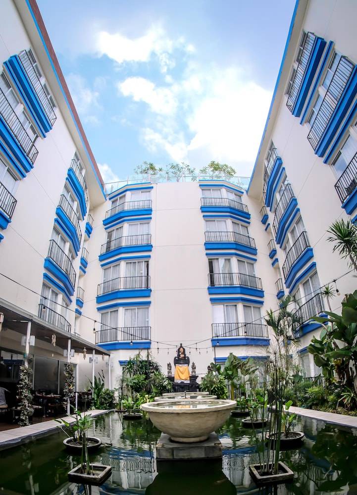 Zia Hotel Kuta 1