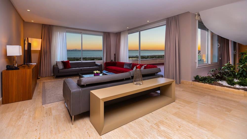 ADAM Hotel Suites 1