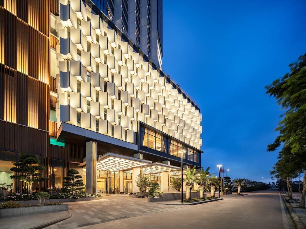 Radisson Blu Ha Long Bay 1