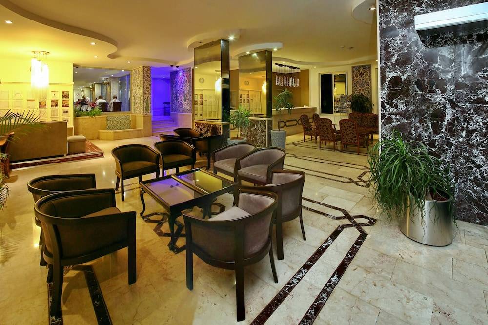 Kleopatra Celine Hotel 2
