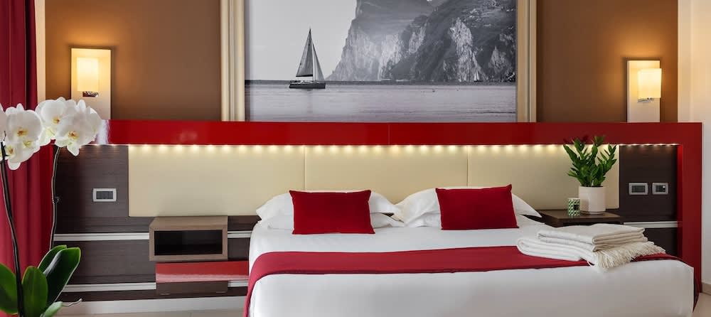 Kairos Garda Hotel 1