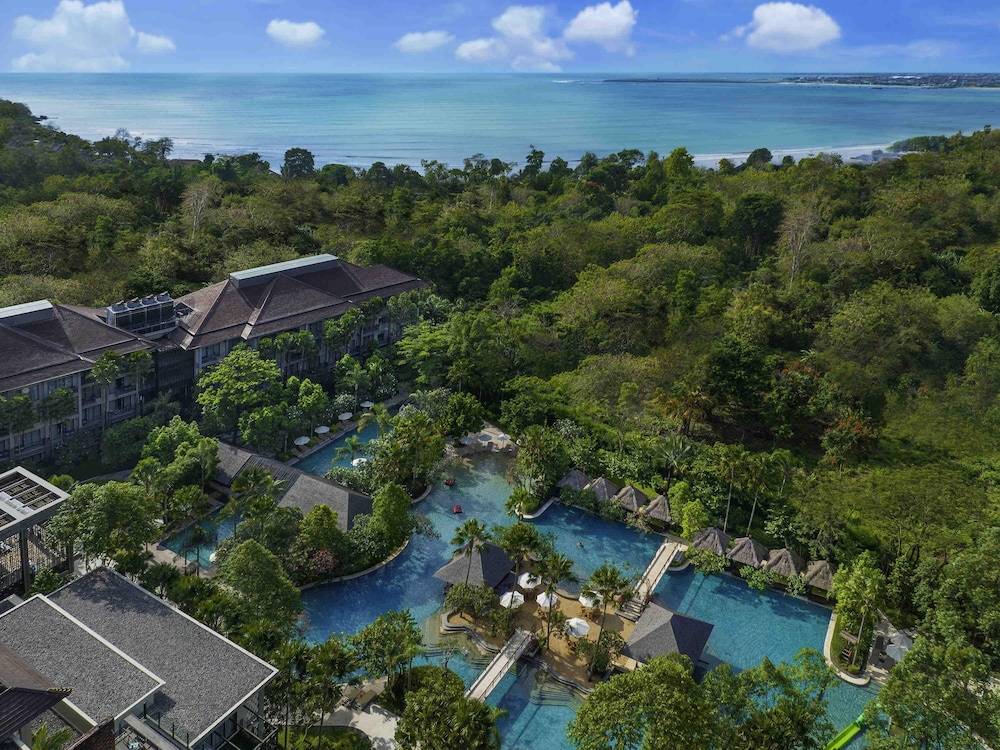 Mövenpick Resort & Spa Jimbaran Bali 1