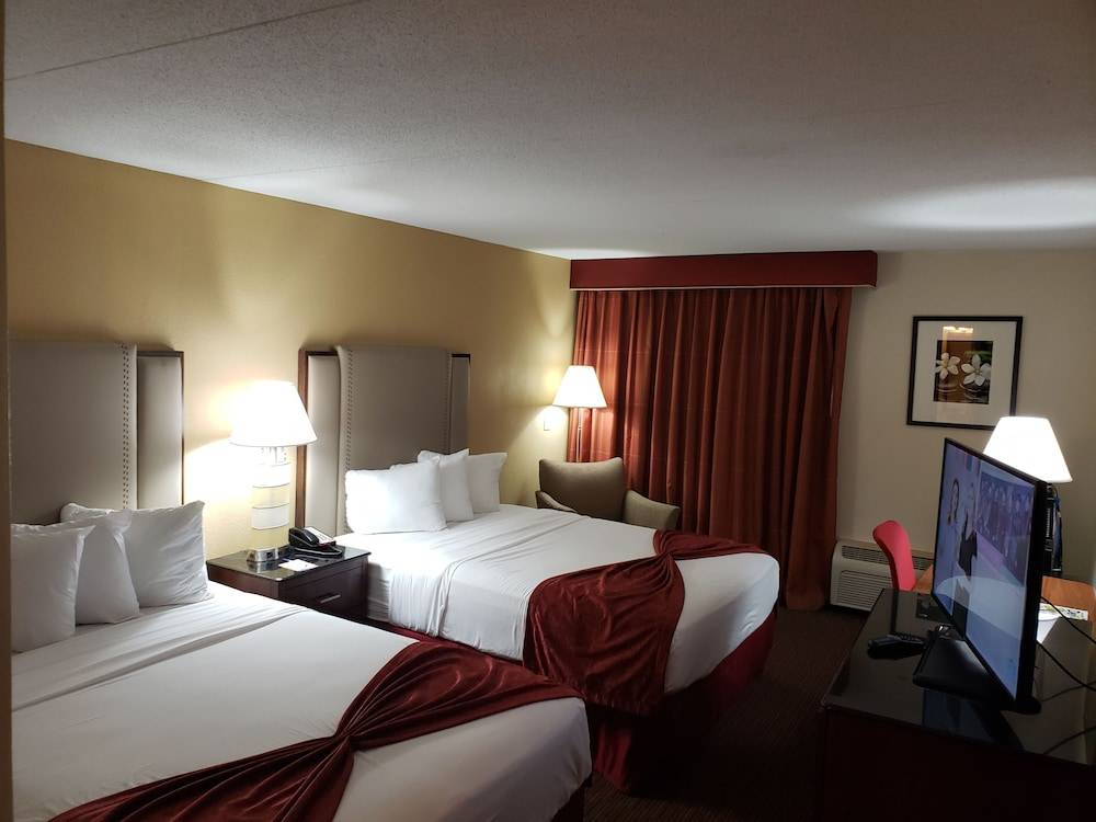 A Victory Hotel & Suites 1