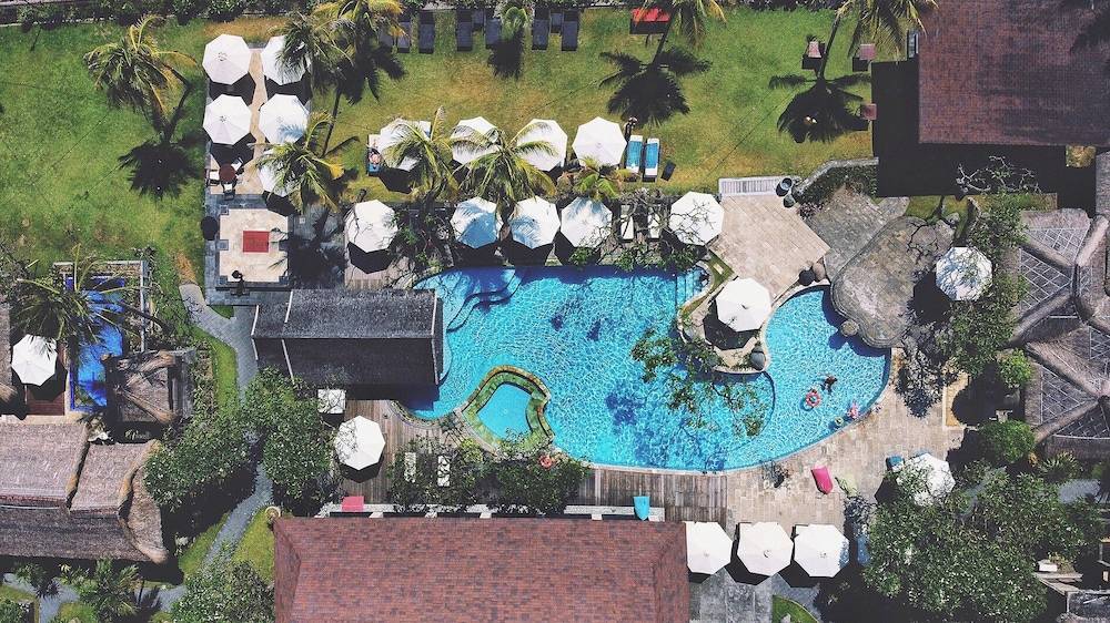 Grand Balisani Suites Hotel 1