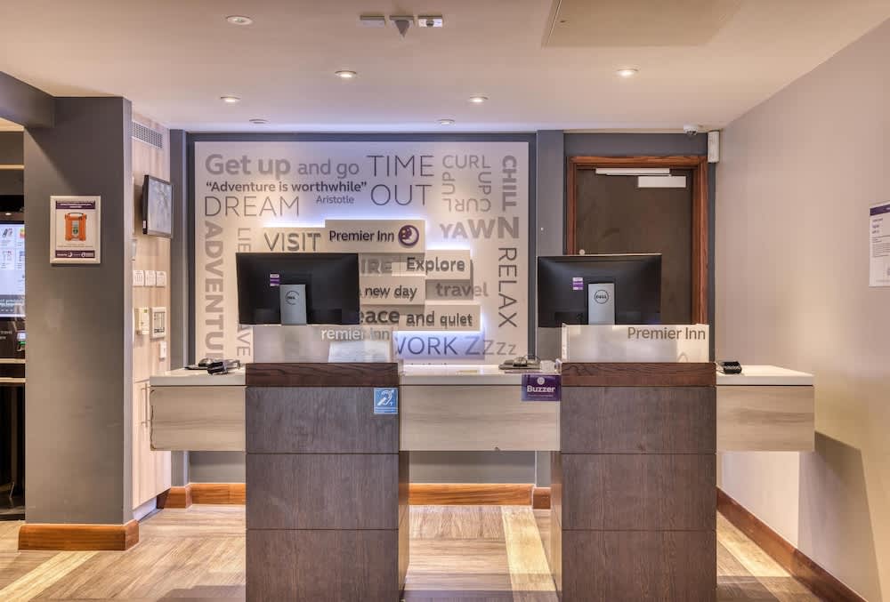 Premier Inn London Gatwick South 2