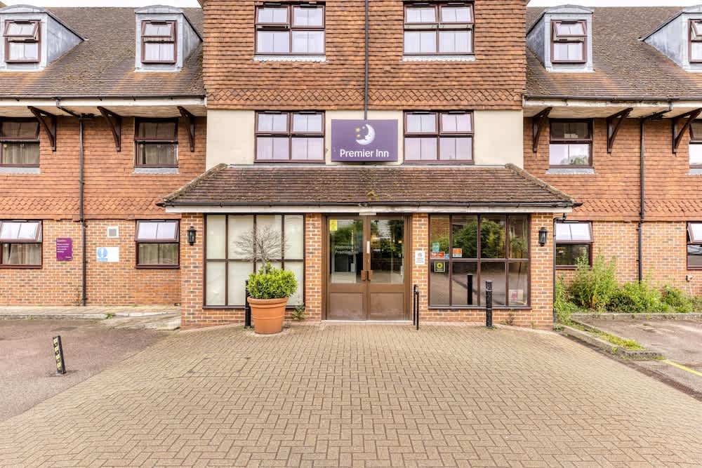 Premier Inn London Gatwick South 1