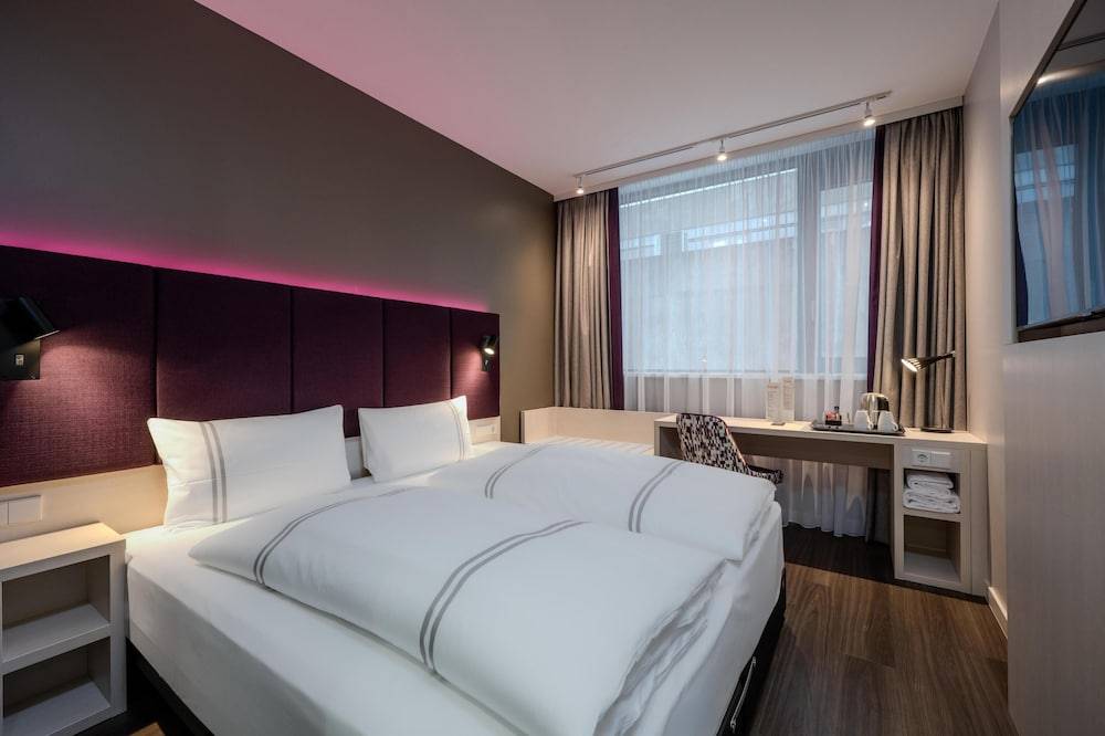 Premier Inn Koblenz City 1