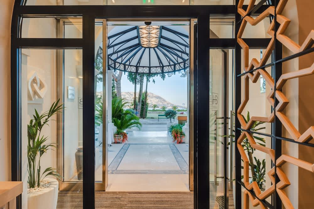 Crowne Plaza Budva by IHG 2