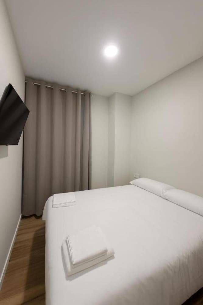Hostal Ramon y Cajal 2