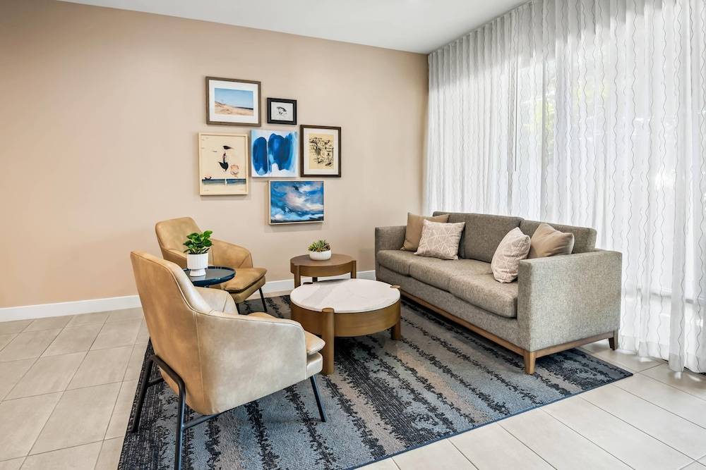 Quality Inn & Suites Hermosa Beach 2