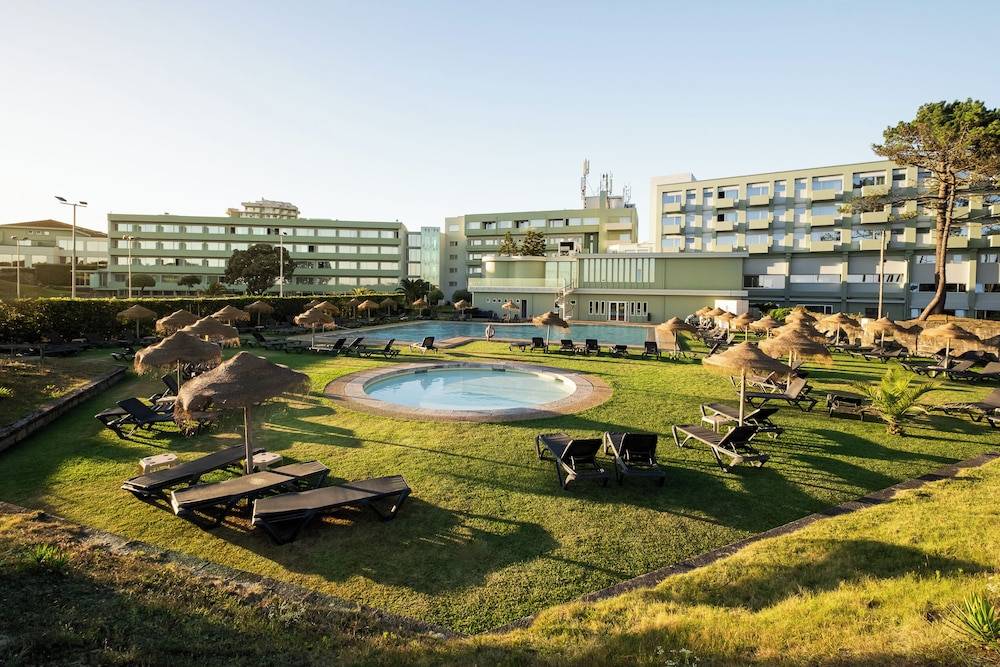 Axis Ofir Beach Resort Hotel 1