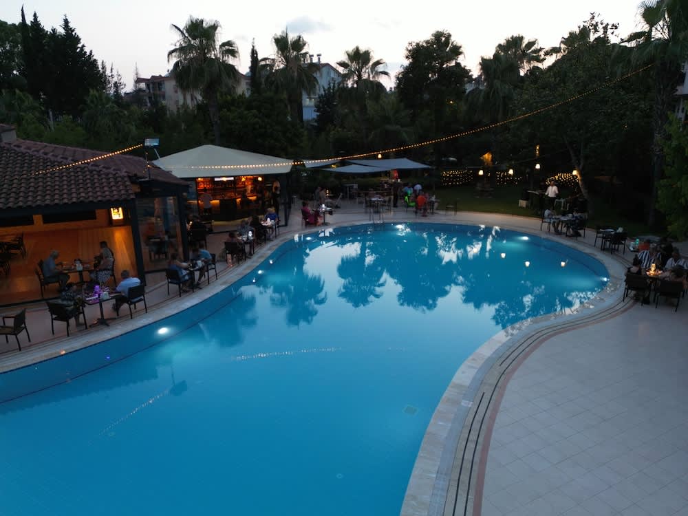 LEMAS SUITE HOTEL 2