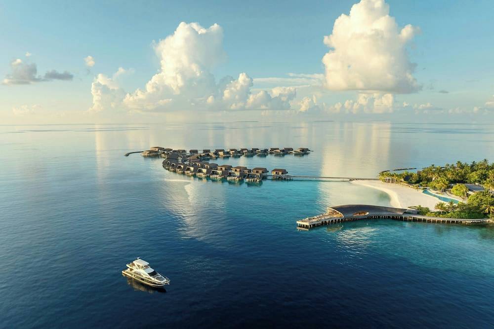 The St. Regis Maldives Vommuli Resort 1