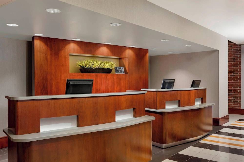 Courtyard by Marriott Boston Cambridge 2