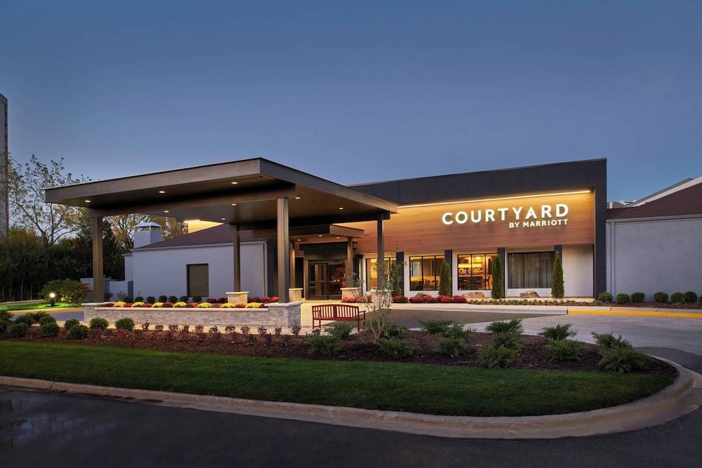 Courtyard Chicago Oakbrook Terrace 1
