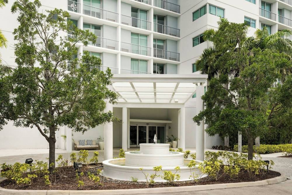 Maritime Hotel Fort Lauderdale Airport & Cruiseport 1