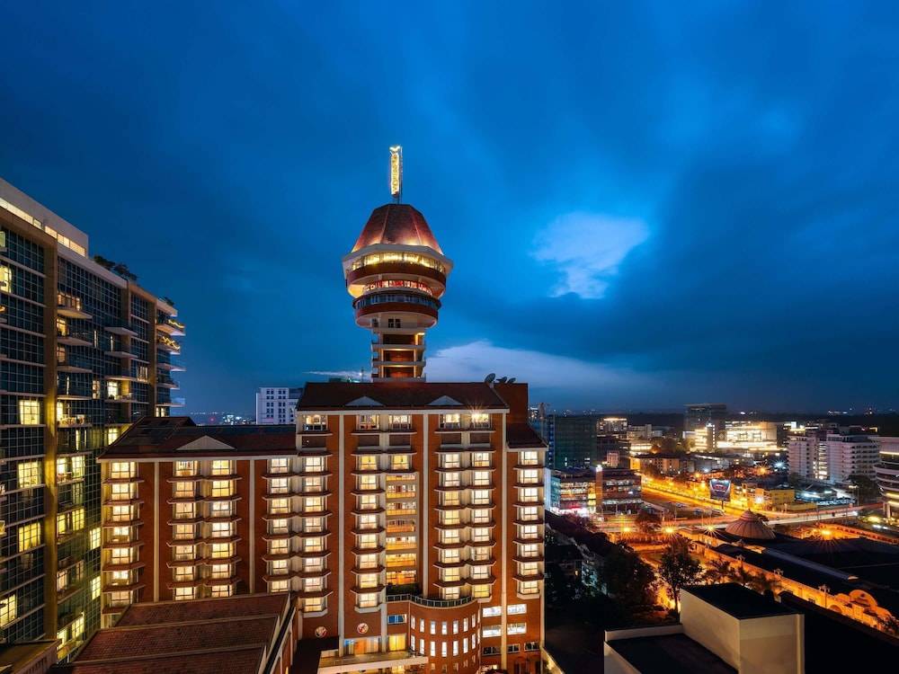 Mövenpick Hotel & Residences Nairobi 1