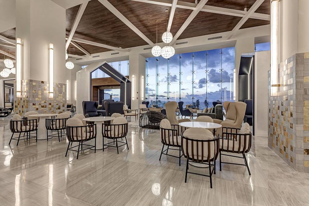 Royalton CHIC Cancun, An Autograph Collection All-Inclusive Resort - Adults Only 2