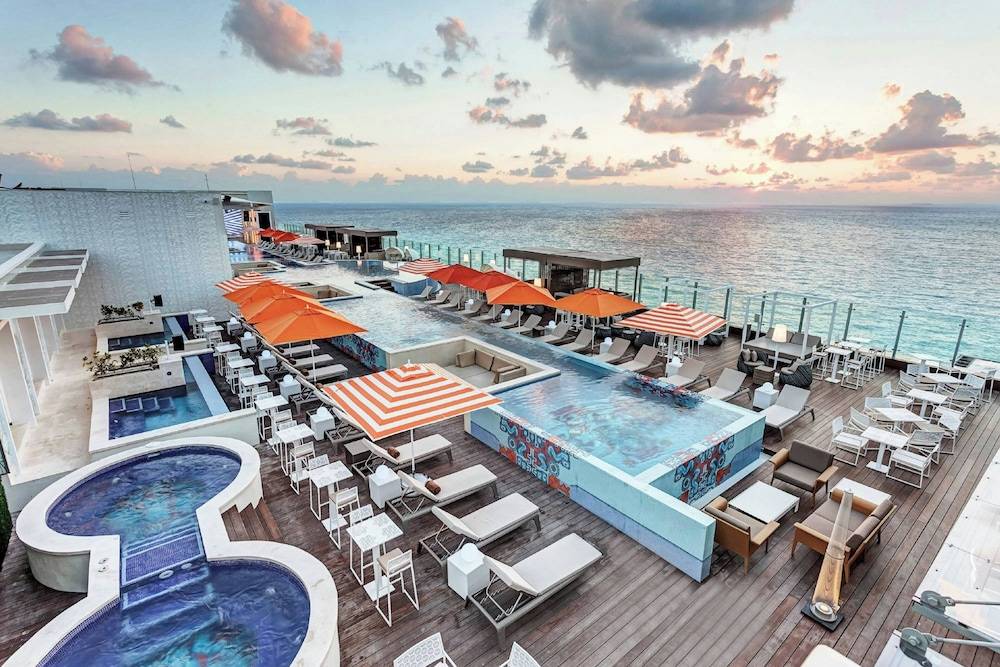 Royalton CHIC Cancun, An Autograph Collection All-Inclusive Resort - Adults Only 1