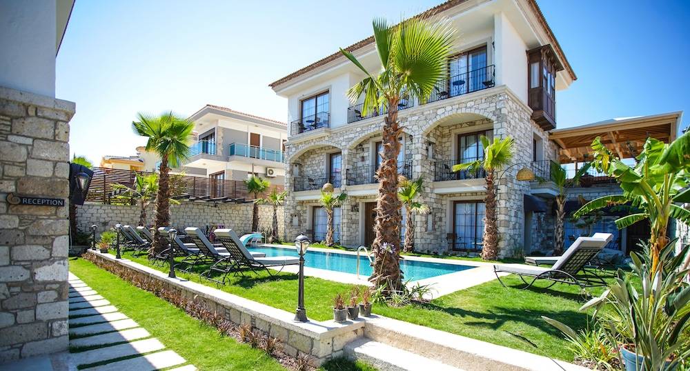 Avalon Boutique Hotel & Suites 1