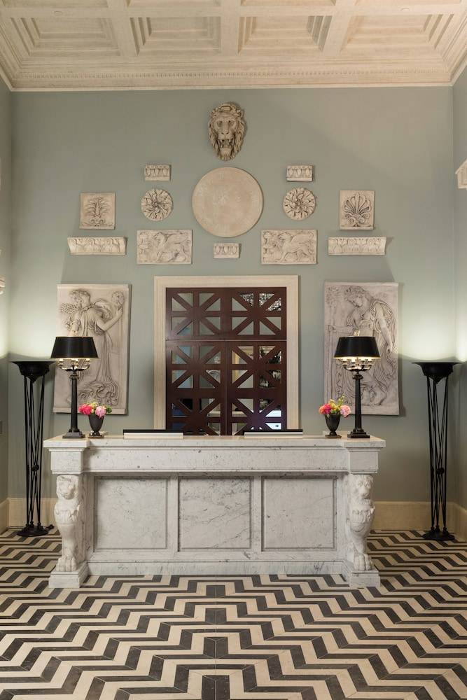 Rocco Forte Hotel de la Ville 1
