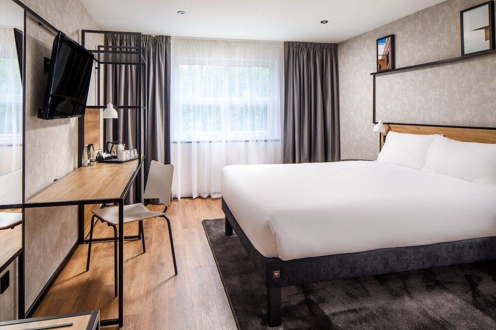 IBIS Wakefield East-Castleford, M62 J31 2