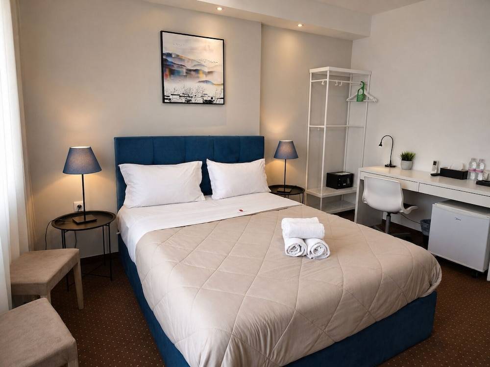City Plaza Apartments & Rooms 1