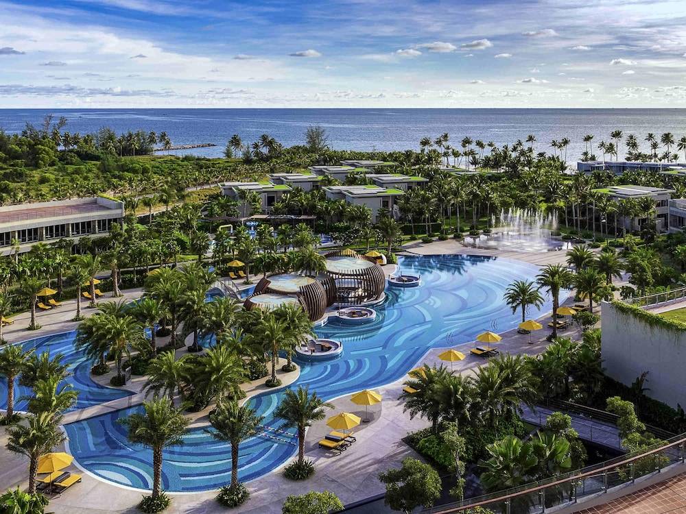 Pullman Phu Quoc Beach Resort 1