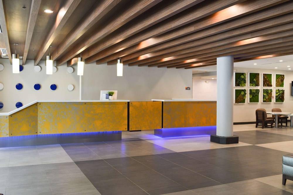 Hollywood Hotel Fort Lauderdale Airport/Cruise Port 2
