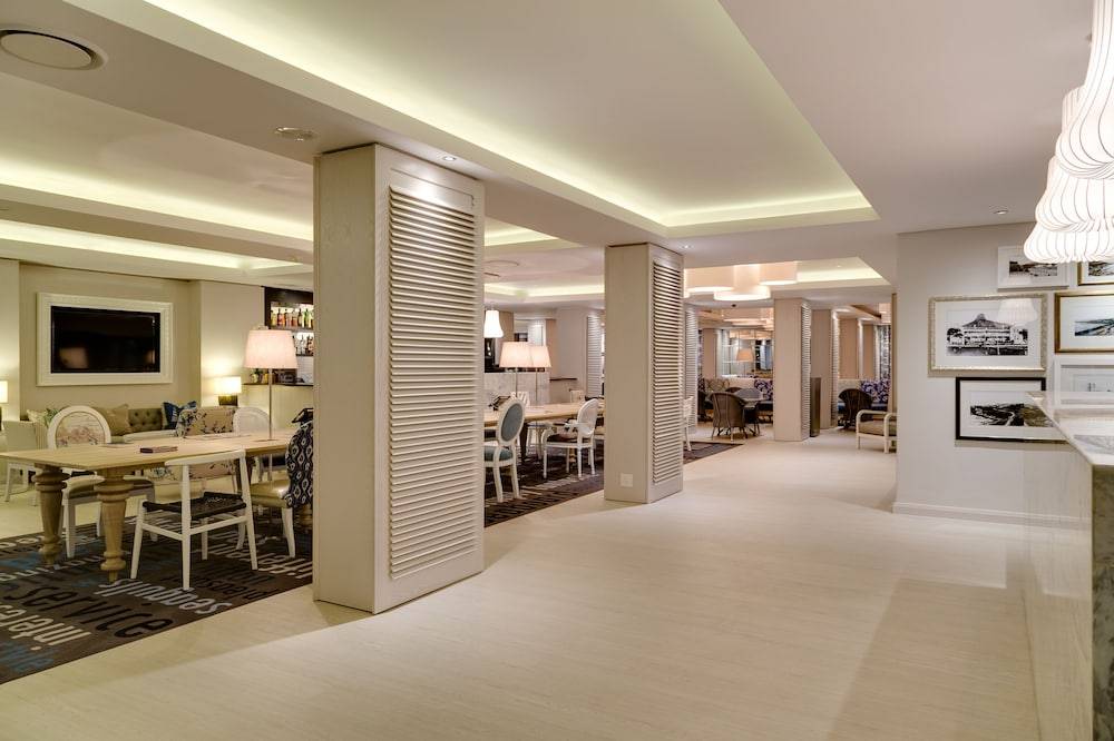 Protea Hotel by Marriott Cape Town Sea Point 1