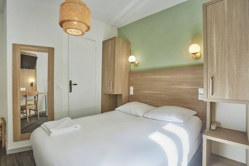Merryl Hotel 1