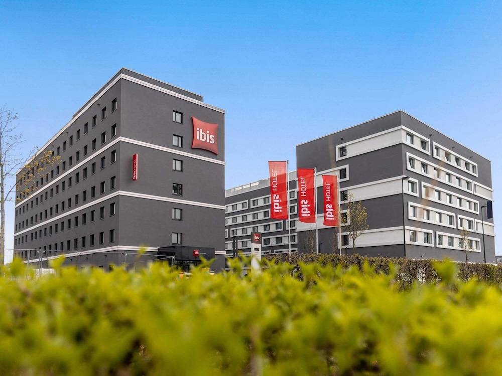 ibis Duesseldorf Airport 1