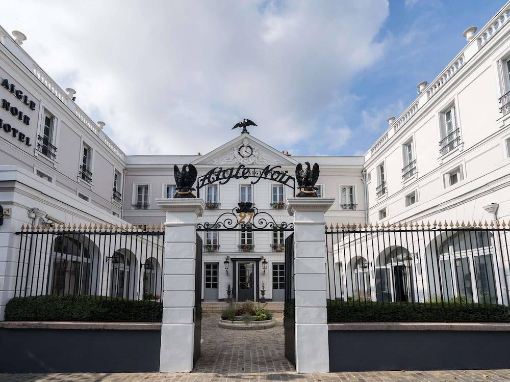 Aigle Noir Hotel Fontainebleau - MGallery Collection 1