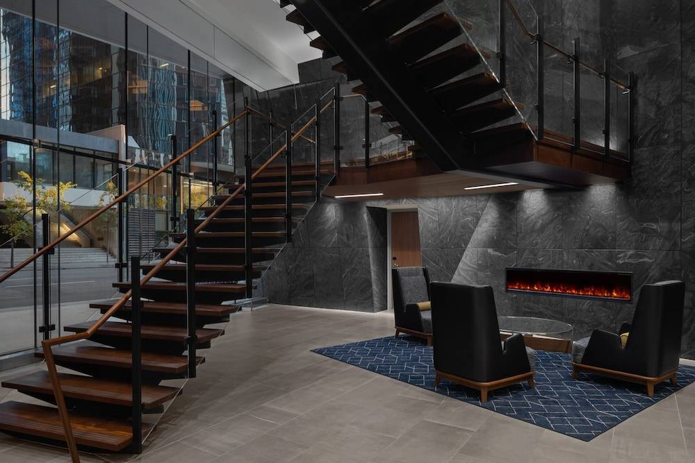 Courtyard by Marriott Calgary Downtown 2