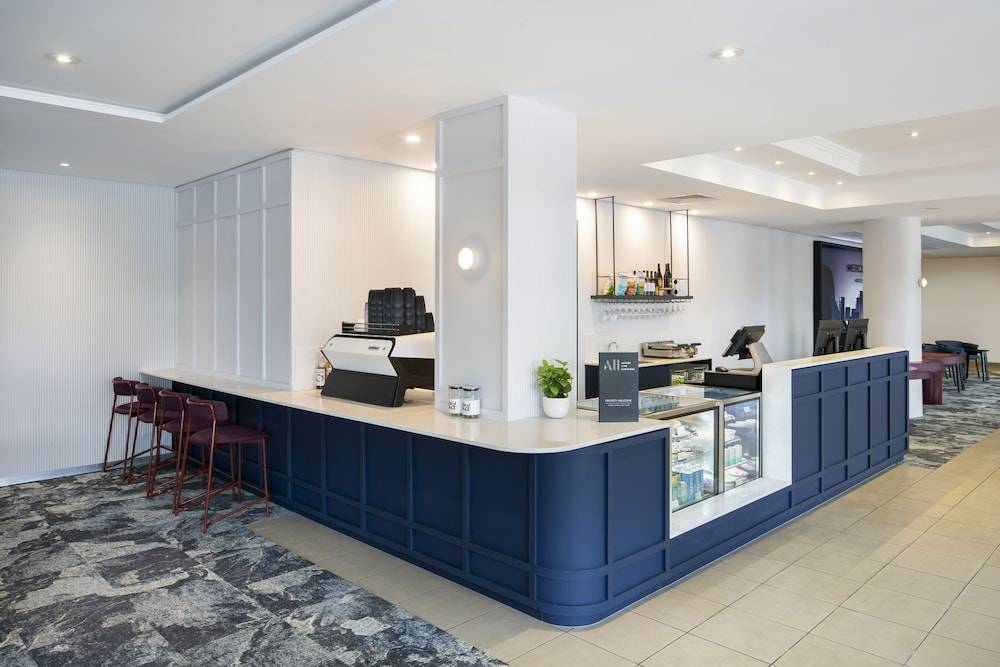 Mercure Brisbane Garden City 2