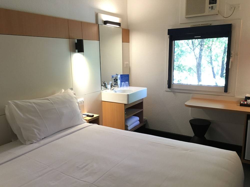 ibis Budget - Enfield 1