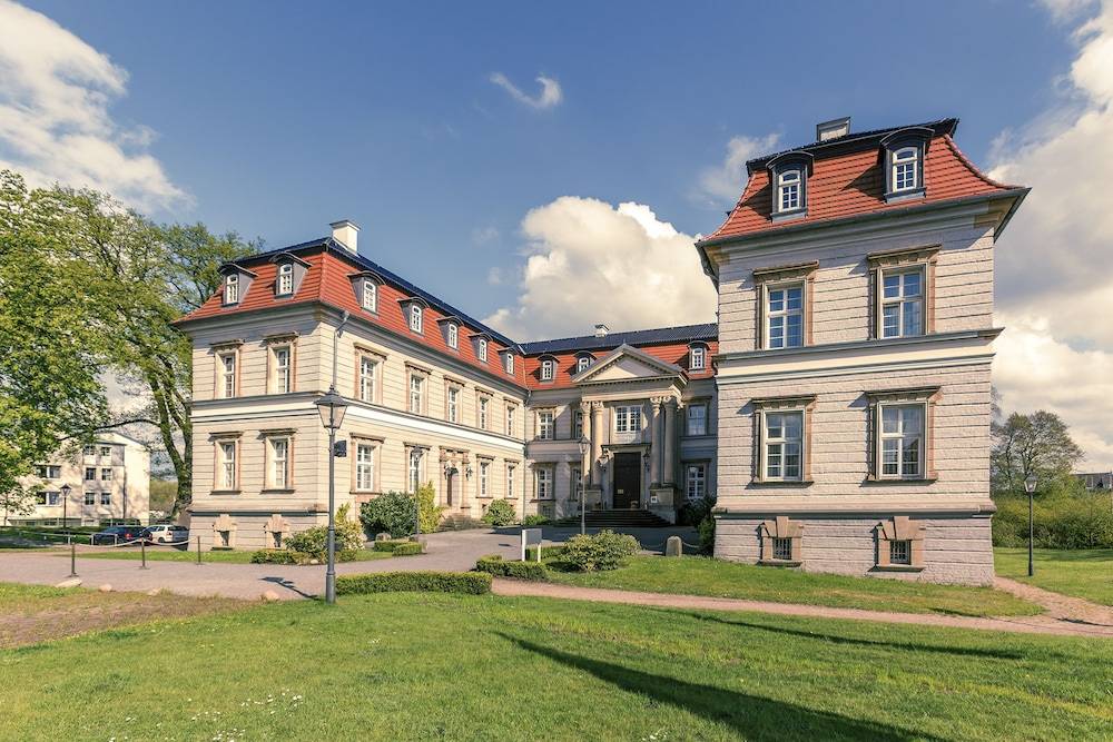 Sunday Hotel Schloss Neustadt Glewe 1